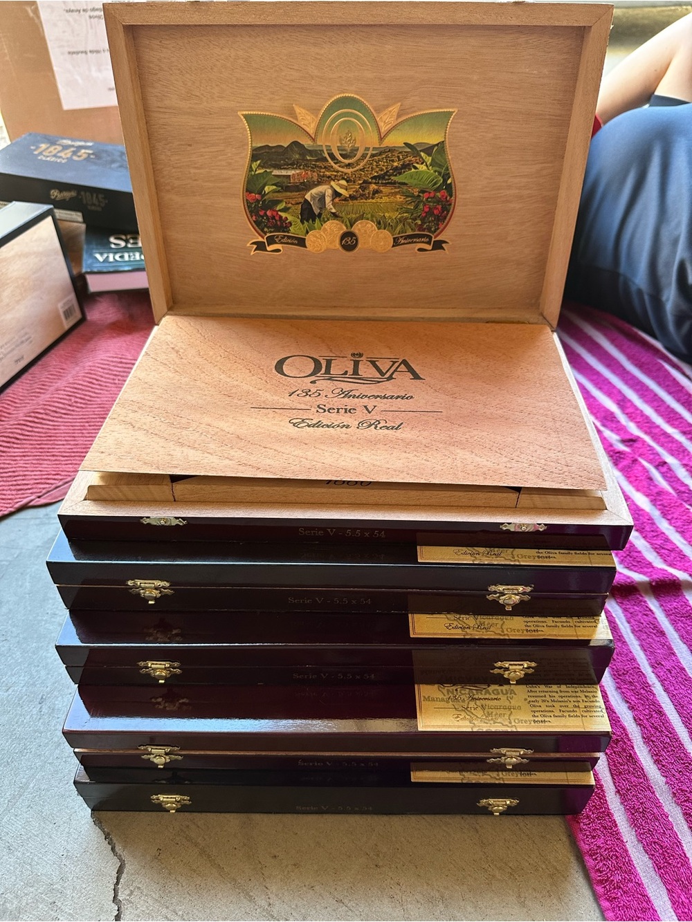 Oliva Serie V Cigar Humidor Box Set - Brown Wood